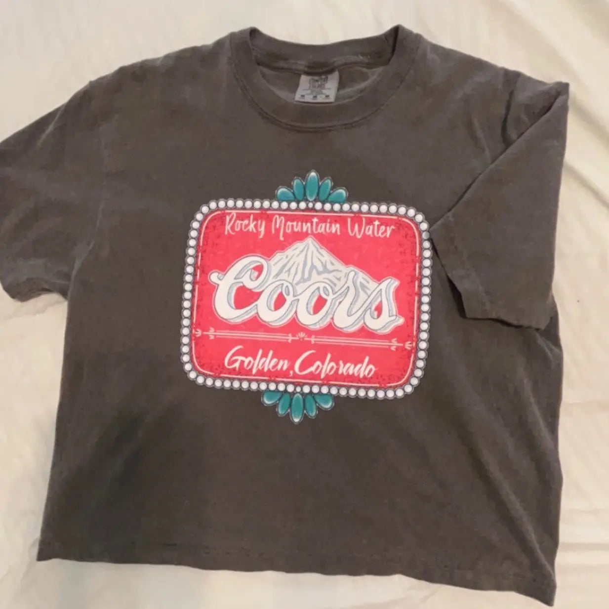 Coors Rocky Mountain Cropped T-Shirt – Vintage Comfort Colors® Style, Beer Graphic Crop Top